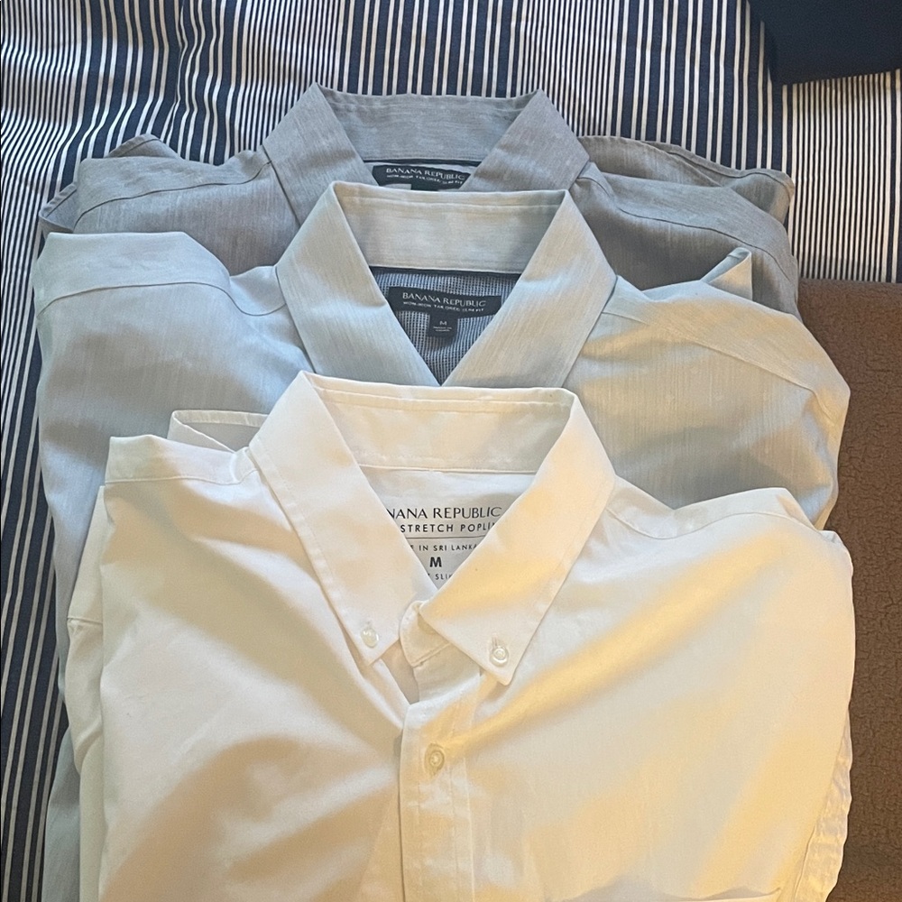 Banana Republic Men's White, Light Blue, and Gray Dress Shirts Medium